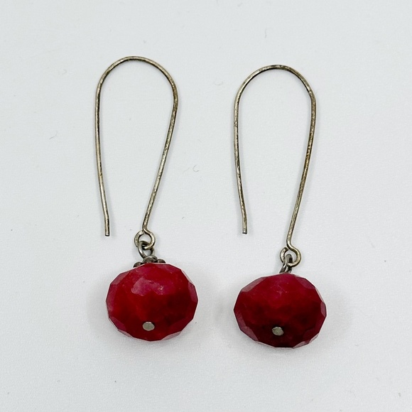 Hand Made Sterling silver faceted ruby bead earrings - GM39 - Picture 3 of 3